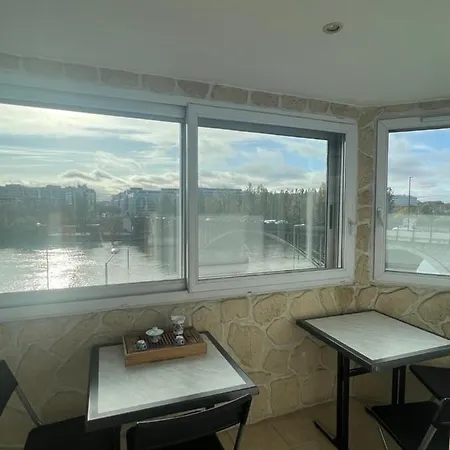 Bed & Breakfast Riverview Courbevoie